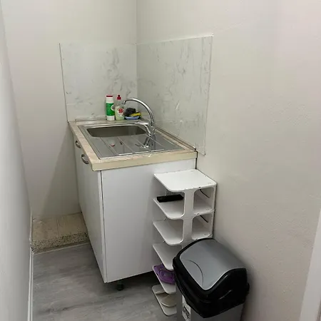 Just Renovated In The Center شقة