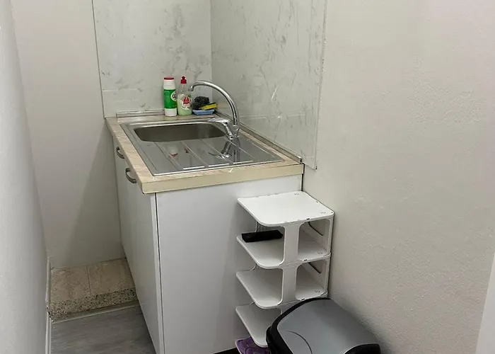 Just Renovated In The Center Apartman