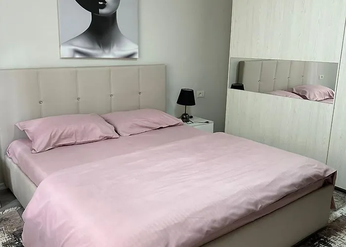 Apartman Just Renovated In The Center Tirana