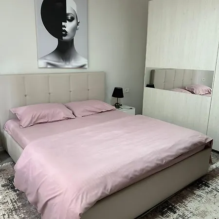 Appartamento Just Renovated In The Center Tirana