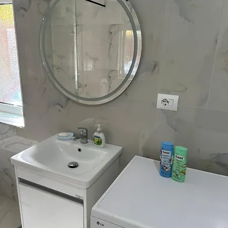 Just Renovated In The Center Daire *