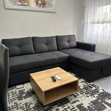 شقة Just Renovated In The Center *